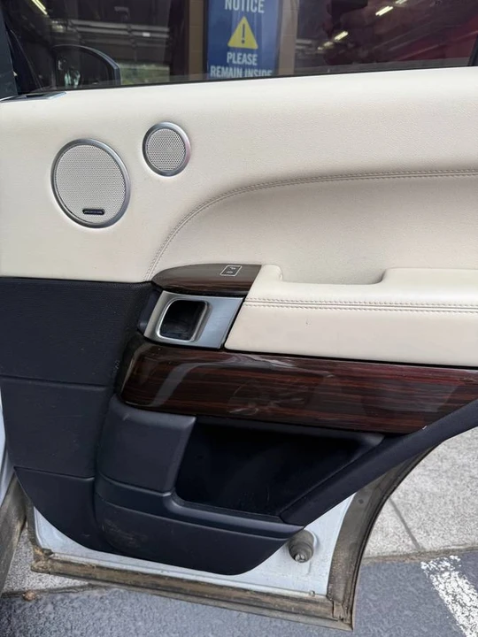 2017 Land Rover Range Rover L405 - Image 9 of 24