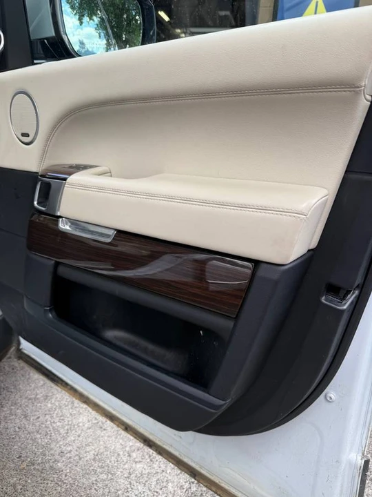 2017 Land Rover Range Rover L405 - Image 10 of 24