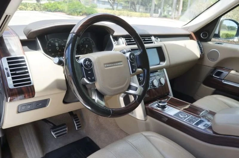 2017 Land Rover Range Rover L405 - Image 10 of 20