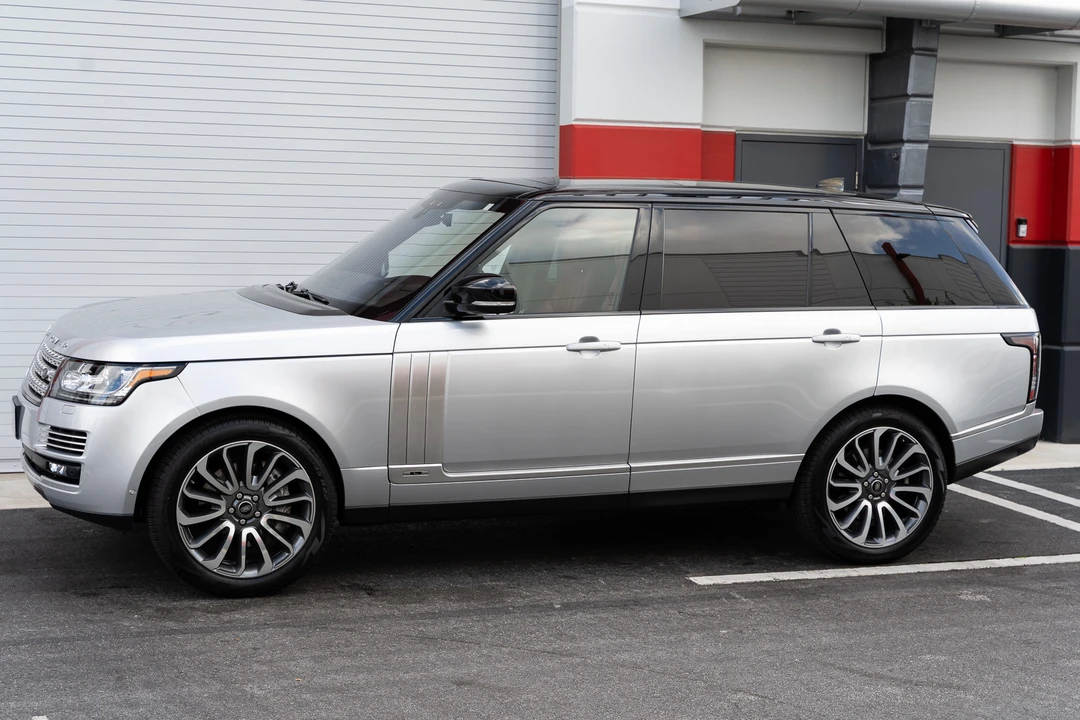 2017 Land Rover Range Rover L405 - Image 10 of 31