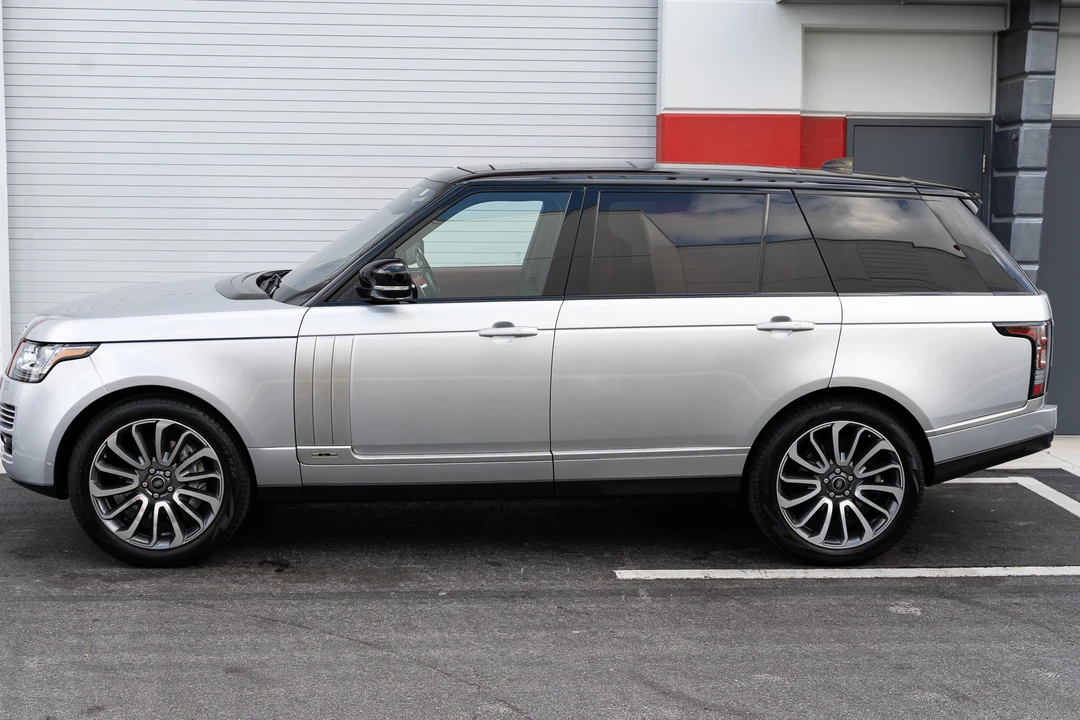 2017 Land Rover Range Rover L405 - Image 11 of 31