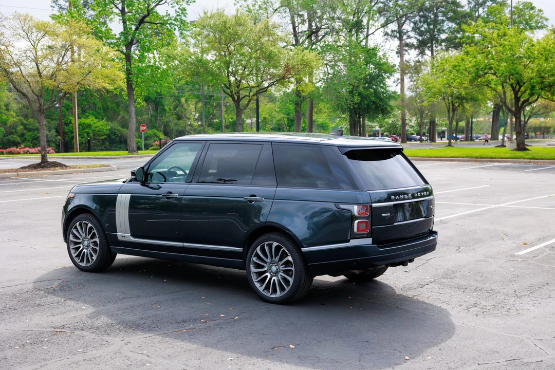 2017 Land Rover Range Rover L405 - Image 12 of 31