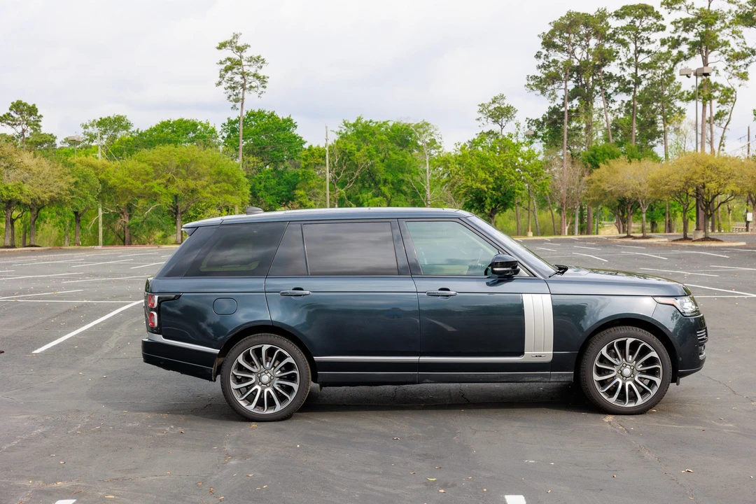 2017 Land Rover Range Rover L405 - Image 18 of 31