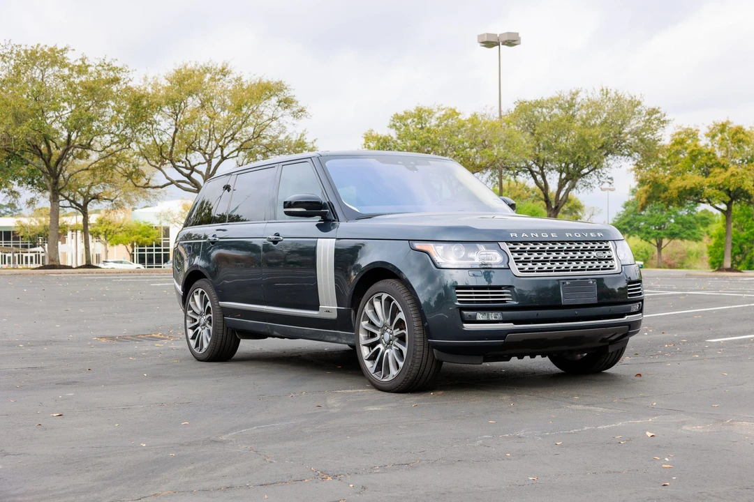 2017 Land Rover Range Rover L405 - Image 2 of 31