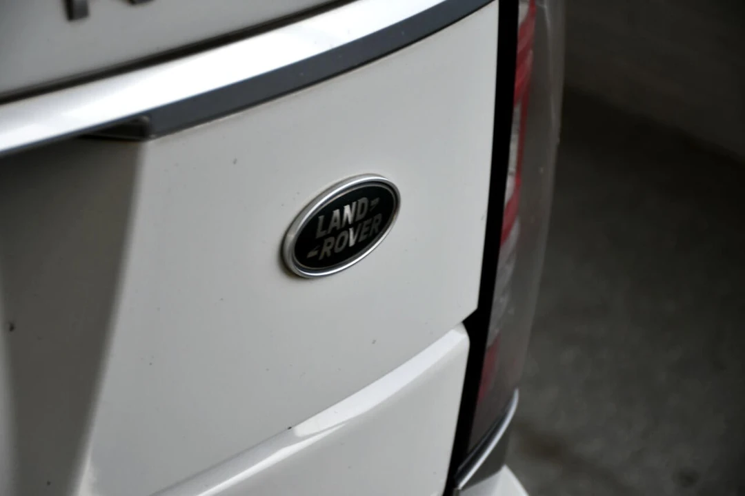 2017 Land Rover Range Rover L405 - Image 10 of 21