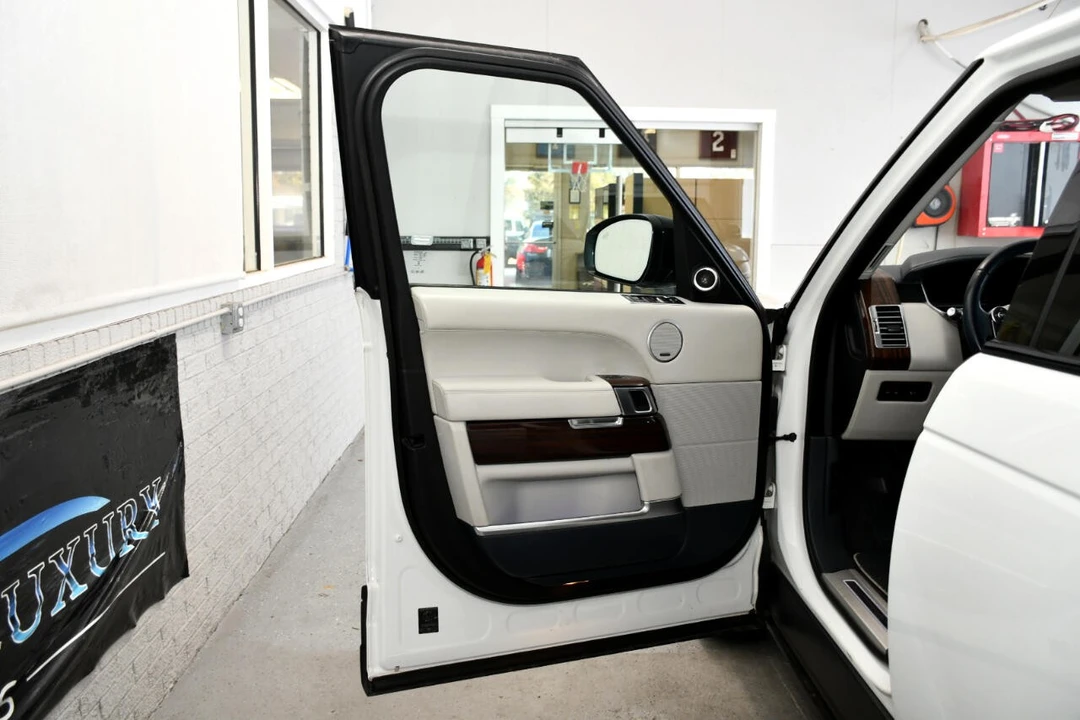 2017 Land Rover Range Rover L405 - Image 12 of 21