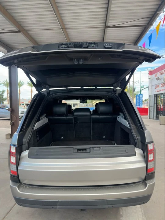 2017 Land Rover Range Rover L405 - Image 4 of 10