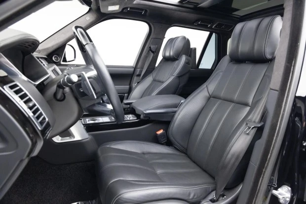 2017 Land Rover Range Rover L405 - Image 4 of 8