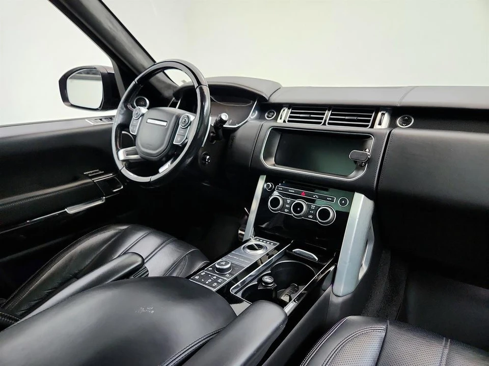 2017 Land Rover - Image 28 of 31