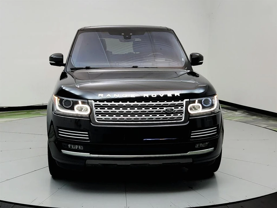 2017 Land Rover Range Rover L405 - Image 2 of 31