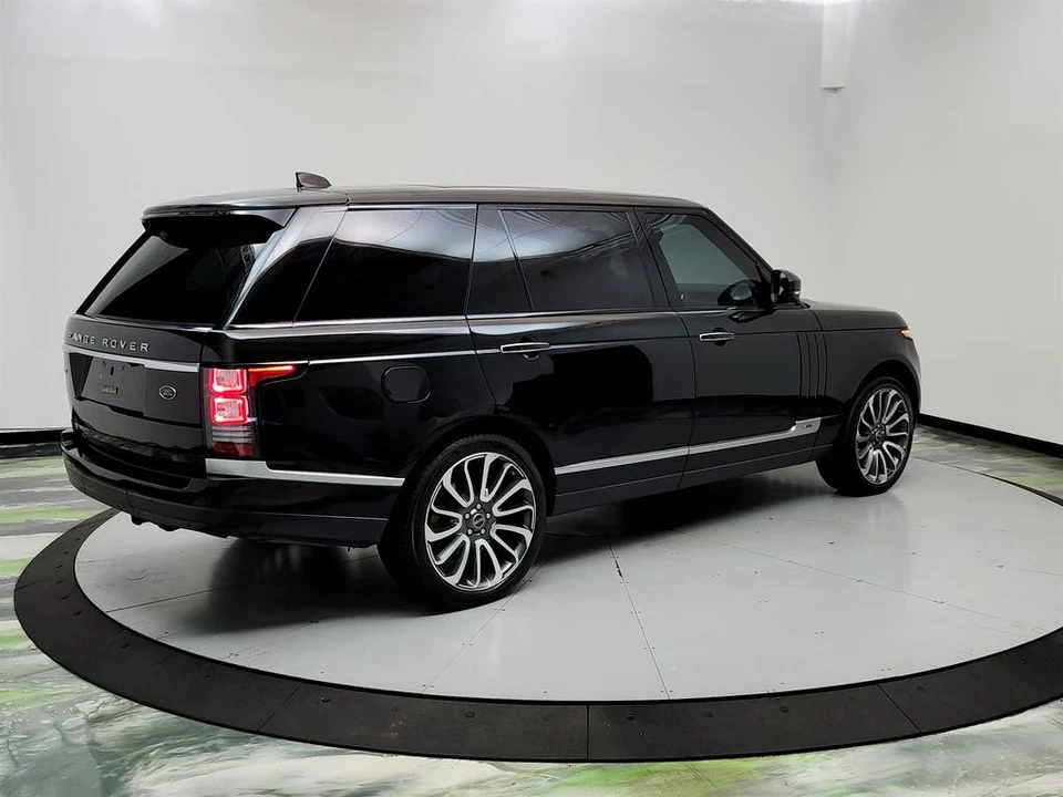 2017 Land Rover Range Rover L405 - Image 5 of 31