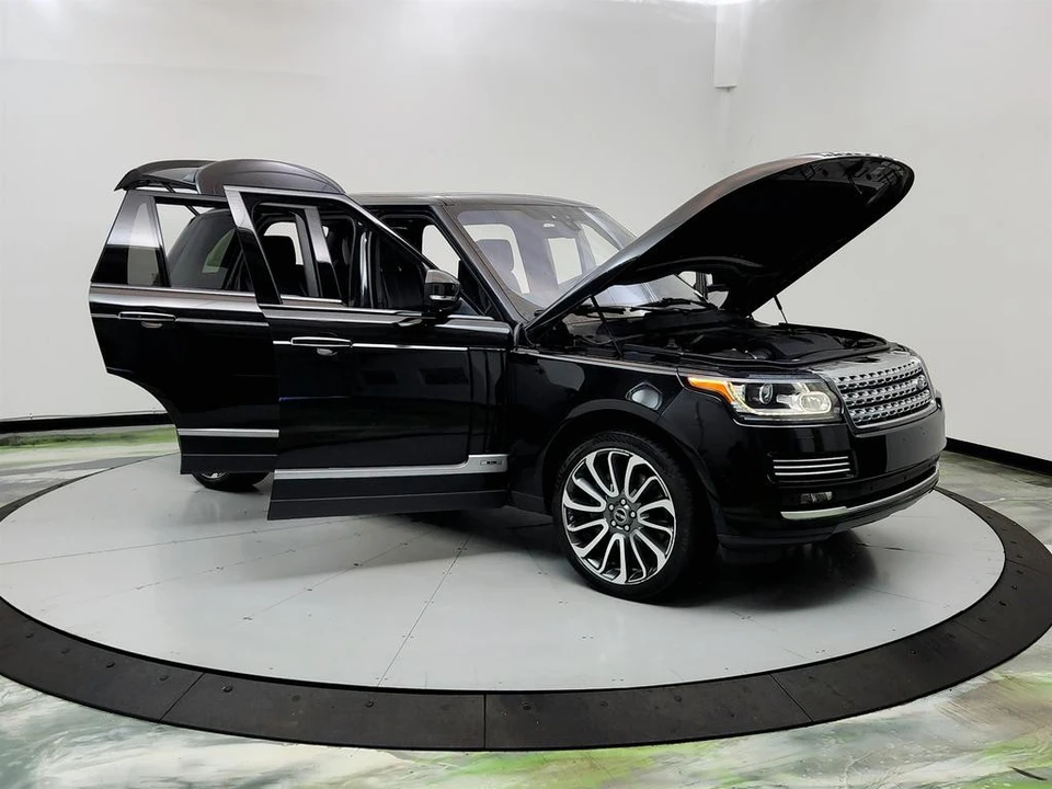 2017 Land Rover Range Rover L405 - Image 10 of 31