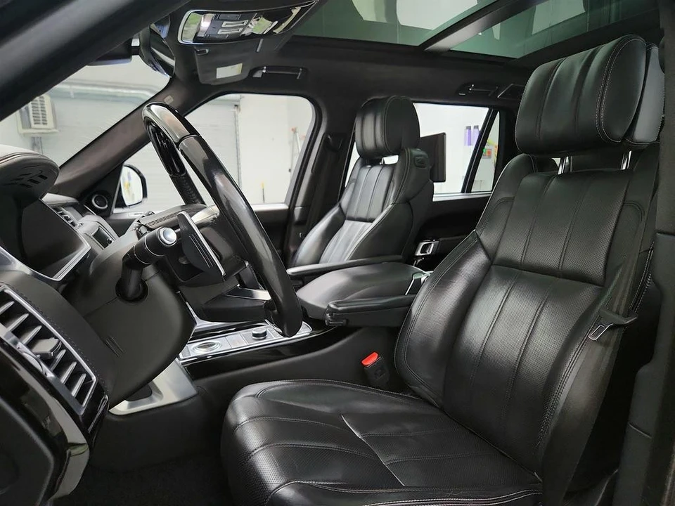 2017 Land Rover Range Rover L405 - Image 14 of 21