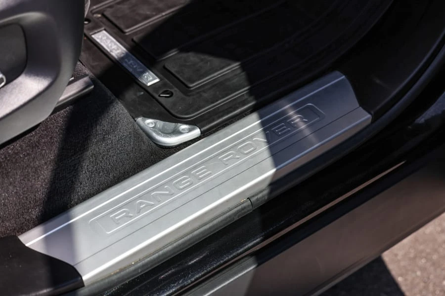 2017 Land Rover Range Rover L405 - Image 25 of 31