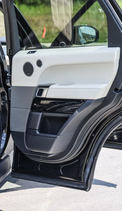 2017 Land Rover Range Rover L405 - Image 30 of 31
