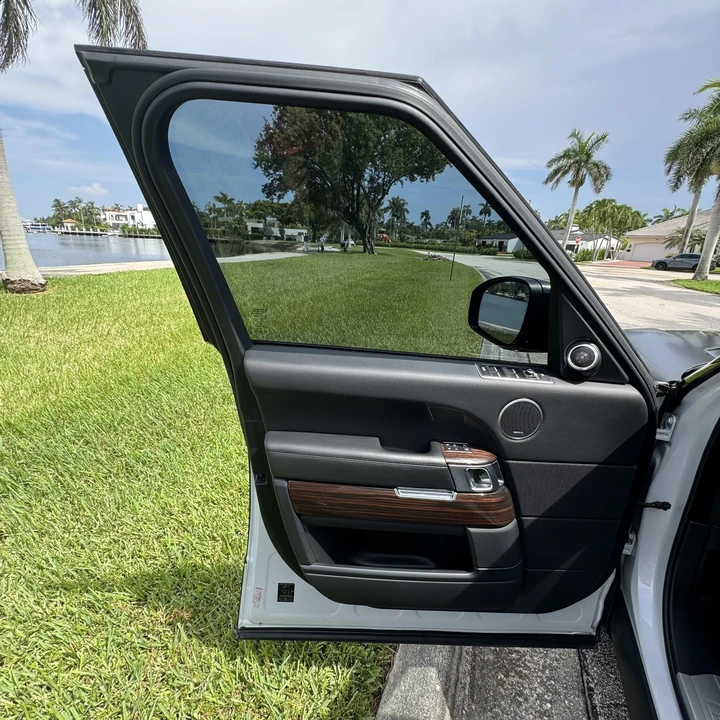 2017 Land Rover Range Rover L405 - Image 13 of 31