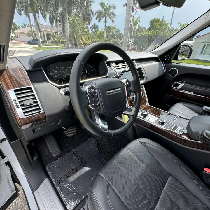 2017 Land Rover Range Rover L405 - Image 24 of 31