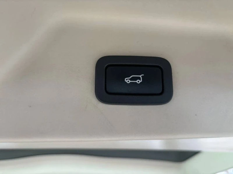 2017 Land Rover Range Rover L405 - Image 12 of 12