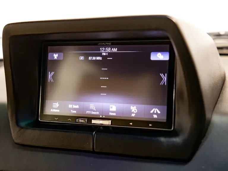 2017 Land Rover Range Rover L405 - Image 17 of 31