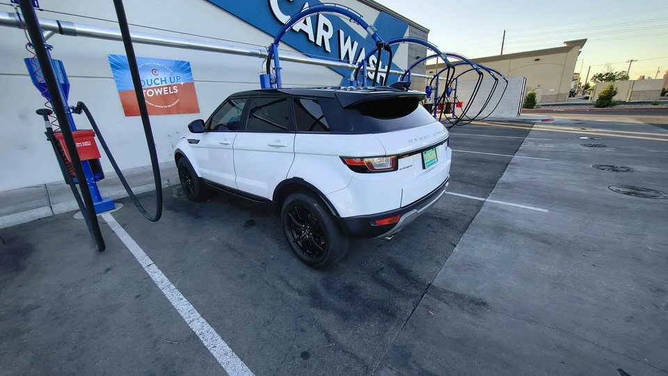 2017 Land Rover Range Rover Evoque 1st Gen - Image 17 of 20