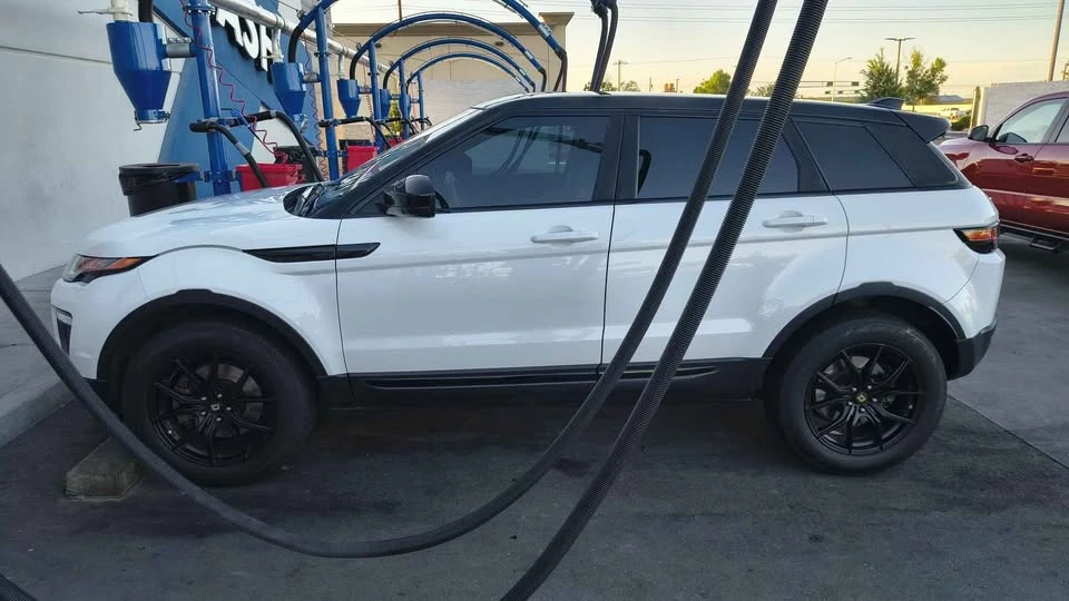 2017 Land Rover Range Rover Evoque 1st Gen - Image 6 of 20