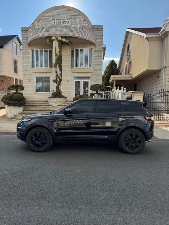 2017 Land Rover Range Rover Evoque 1st Gen - Image 4 of 18