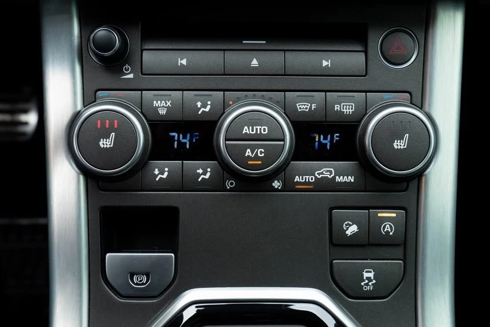 2017 Land Rover Range Rover Evoque 1st Gen - Image 9 of 20