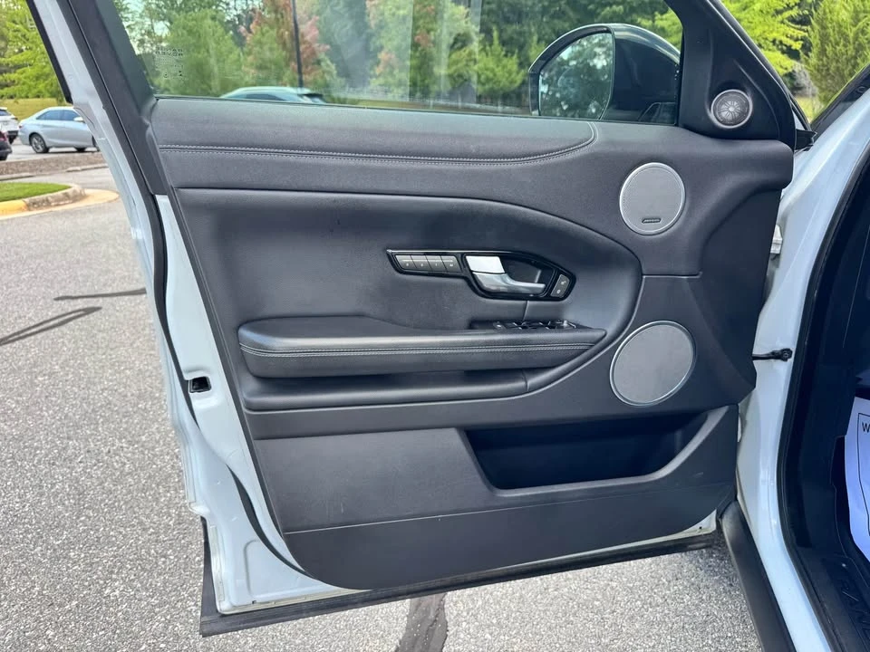2017 Land Rover Range Rover Evoque 1st Gen - Image 11 of 20