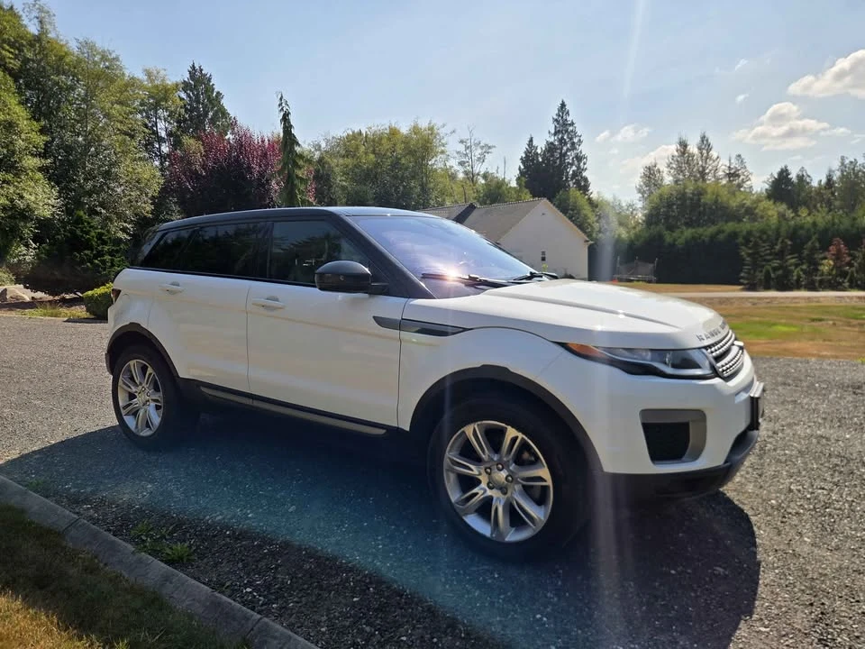 2017 Land Rover Range Rover Evoque 1st Gen - Image 4 of 8