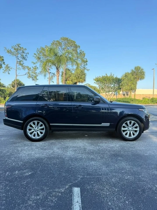 2017 Land Rover Range Rover L405 - Image 9 of 20