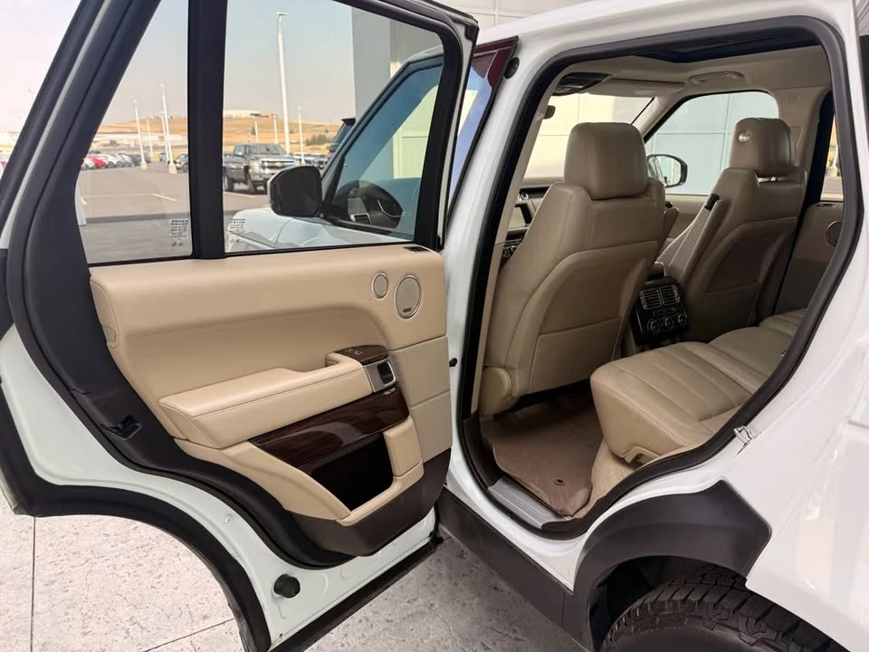 2017 Land Rover Range Rover L405 - Image 17 of 20