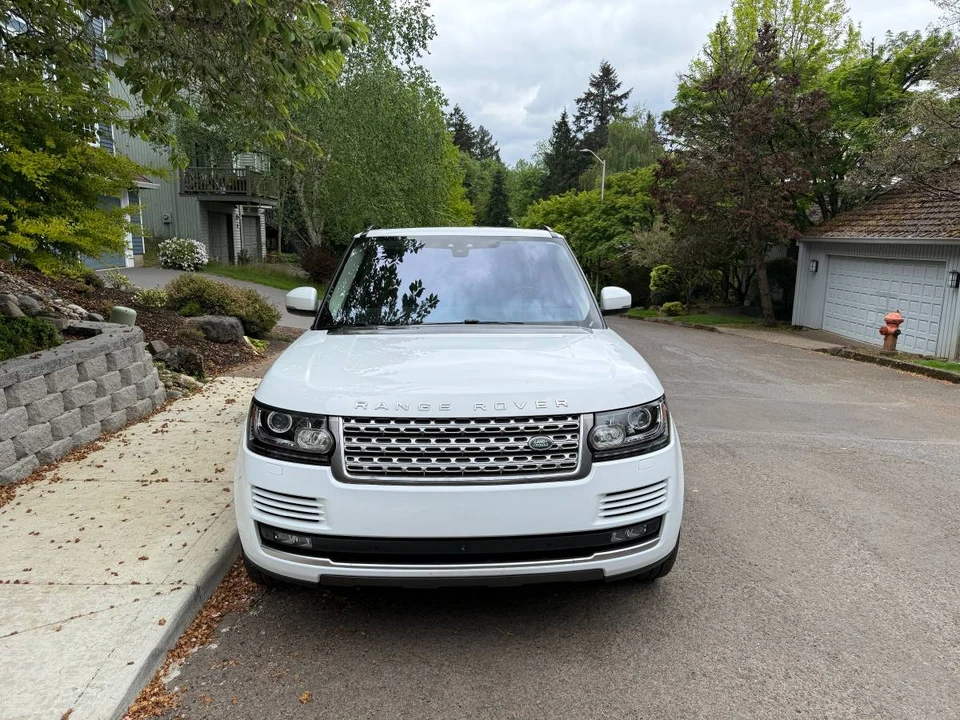 2017 Land Rover Range Rover L405 - Image 2 of 13