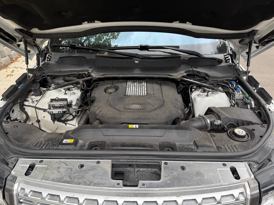 2017 Land Rover Range Rover L405 - Image 11 of 13