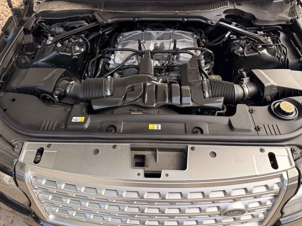 2017 Land Rover Range Rover L405 - Image 10 of 19