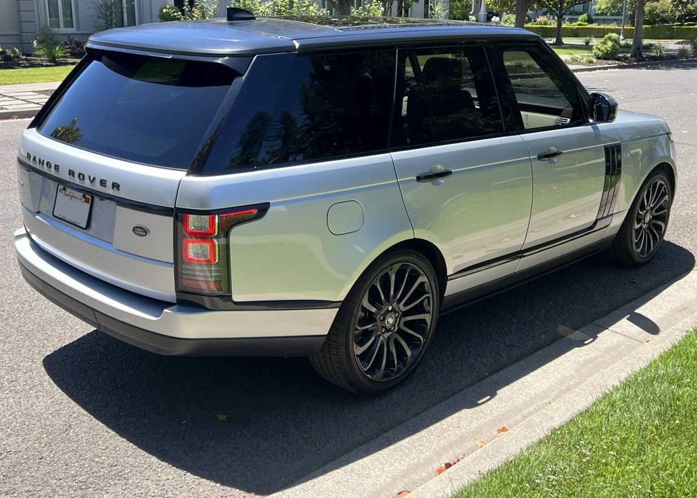 2017 Land Rover Range Rover L405 - Image 2 of 21