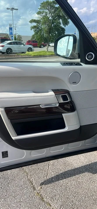 2017 Land Rover Range Rover L405 - Image 6 of 20