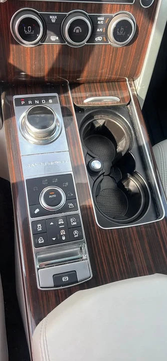 2017 Land Rover Range Rover L405 - Image 8 of 20