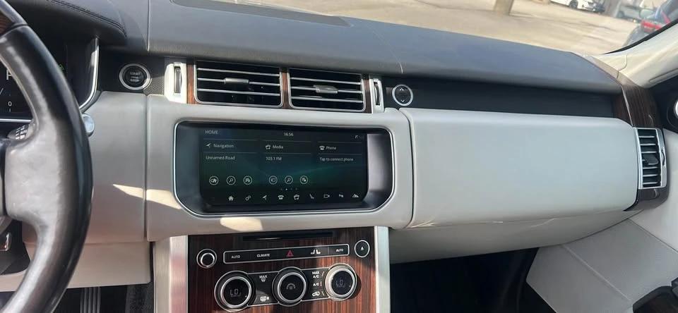 2017 Land Rover Range Rover L405 - Image 10 of 20