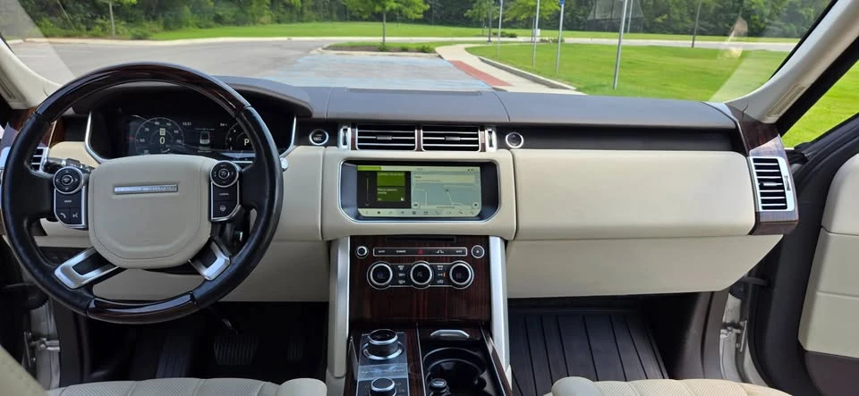 2017 Land Rover Range Rover L405 - Image 11 of 20