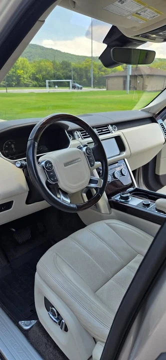 2017 Land Rover Range Rover L405 - Image 9 of 20