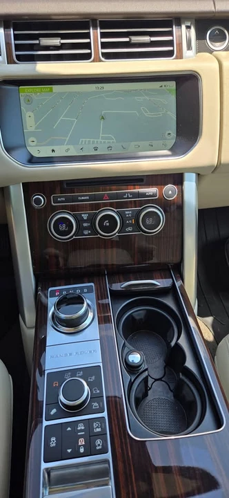 2017 Land Rover Range Rover L405 - Image 12 of 20