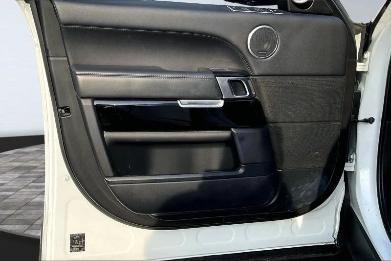 2017 Land Rover Range Rover L405 - Image 9 of 12