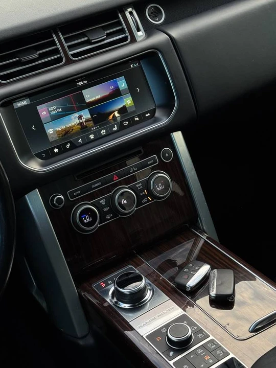 2017 Land Rover Range Rover L405 - Image 14 of 18