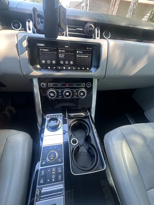 2017 Land Rover Range Rover L405 - Image 4 of 11