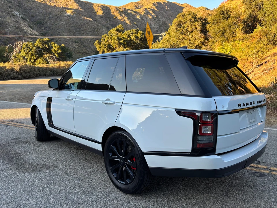 2017 Land Rover Range Rover L405 - Image 25 of 31