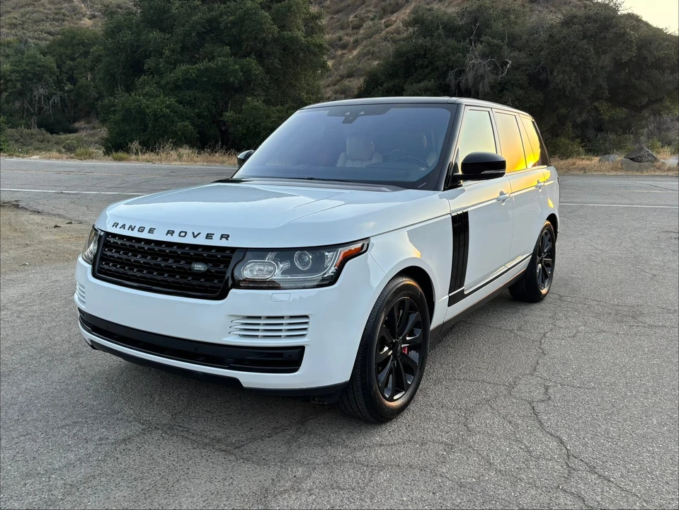 2017 Land Rover Range Rover L405 - Image 2 of 31