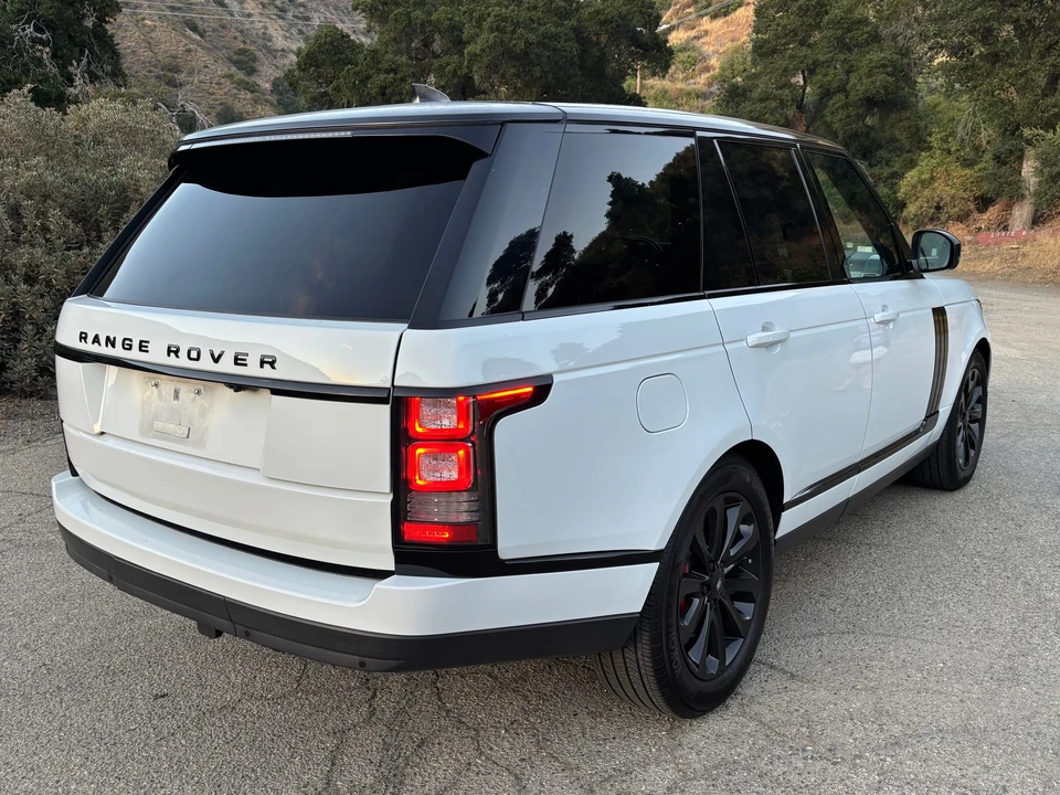 2017 Land Rover Range Rover L405 - Image 8 of 31