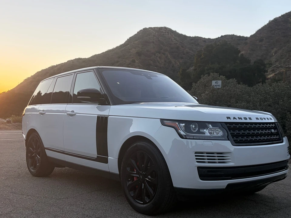 2017 Land Rover Range Rover L405 - Image 11 of 31