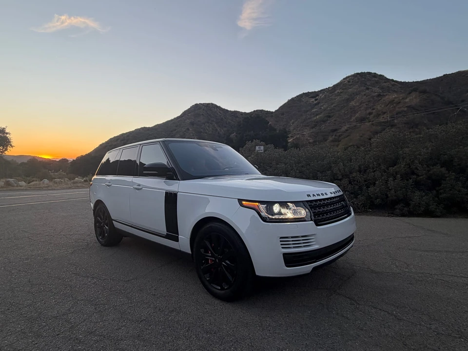 2017 Land Rover Range Rover L405 - Image 17 of 31