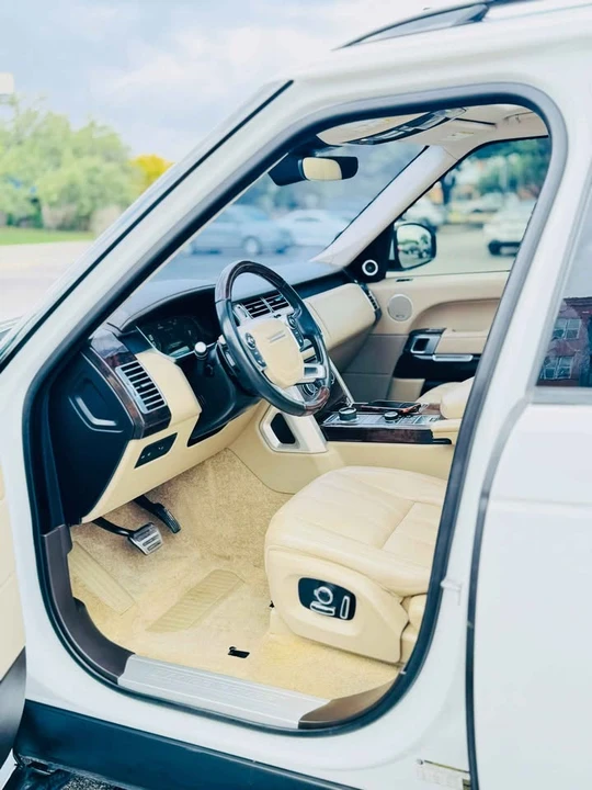 2017 Land Rover Range Rover L405 - Image 7 of 20